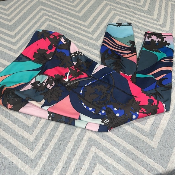 Nike Epic Luxe Icon Clash Women's - Picture 6 of 9